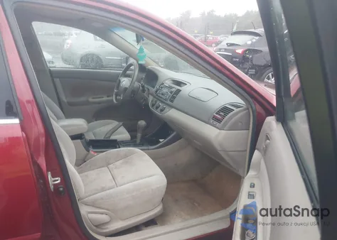 2003 Toyota Camry Le V6 z USA, uszkodzony, nr VIN 4T1BF32K03U041325